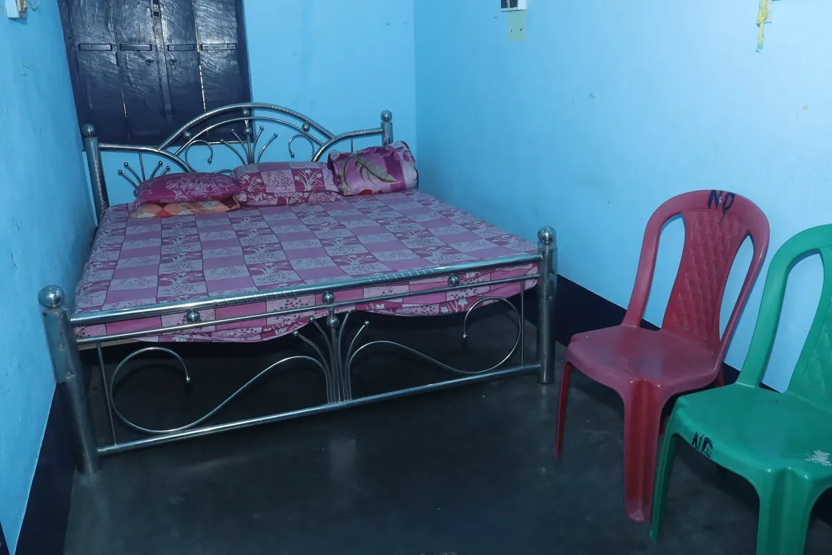Guest room facilities at Narahari Dham
