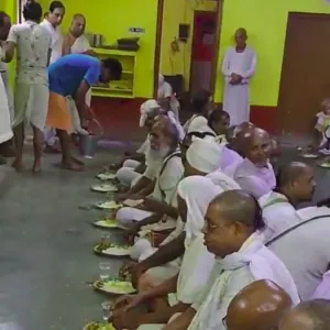 Vaishnav Seva prasadam distribution to pilgrims and sadhus