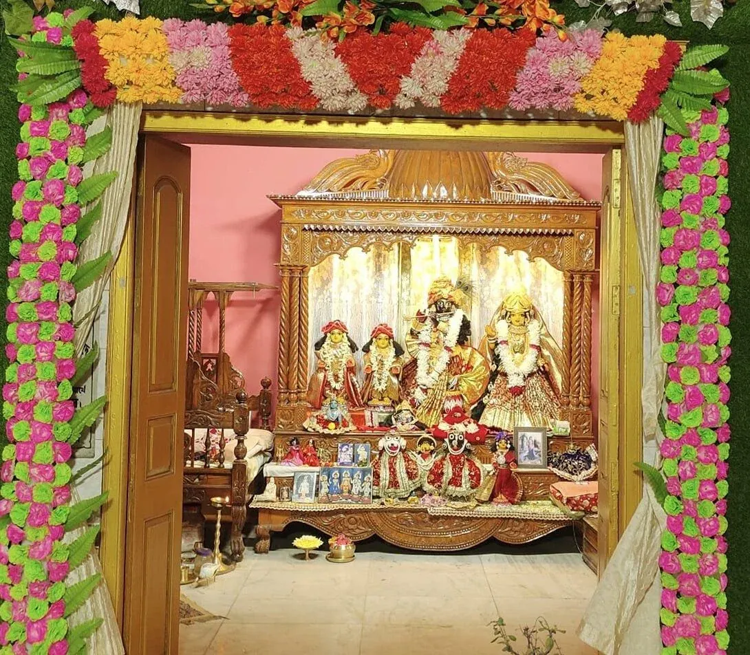 Sri Sri Radha Gopinath Darshan — Narahari Dham, Prachin Mayapur, Nabadwip