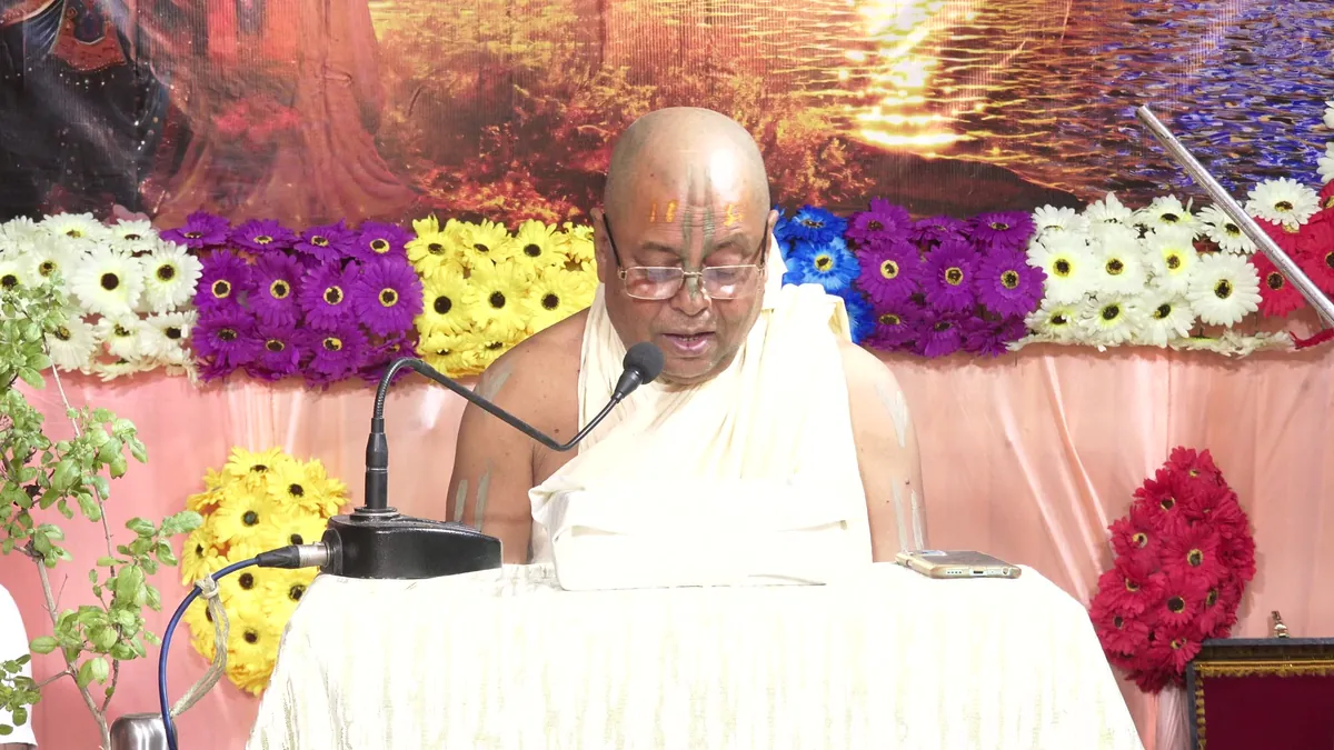 Vaishnav Seva — festival celebrations at Narahari Dham